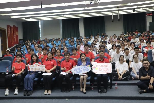 合影.jpg 合影.jpg